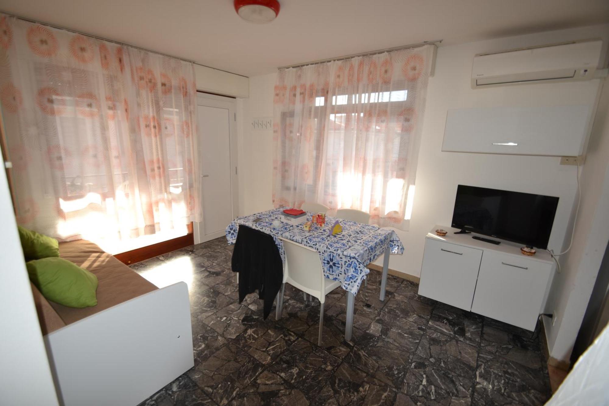 Park Apartment Бибионе Екстериор снимка