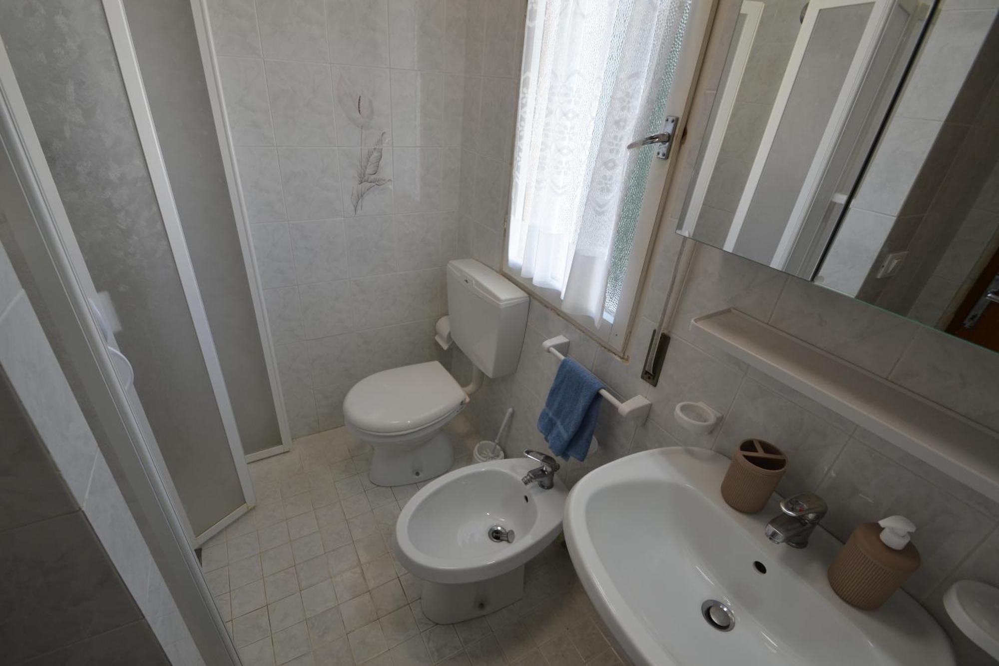 Park Apartment Бибионе Екстериор снимка