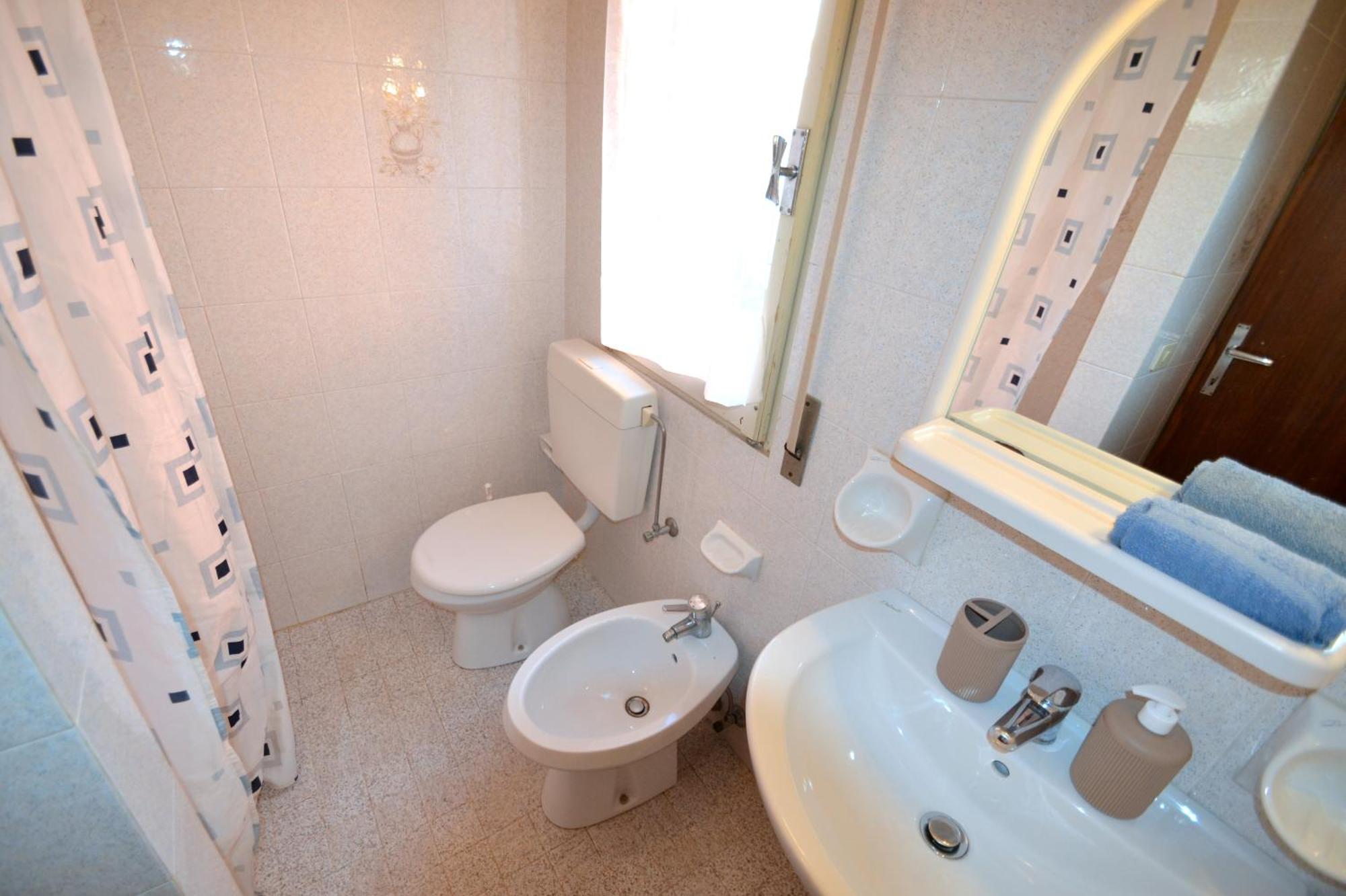 Park Apartment Бибионе Екстериор снимка
