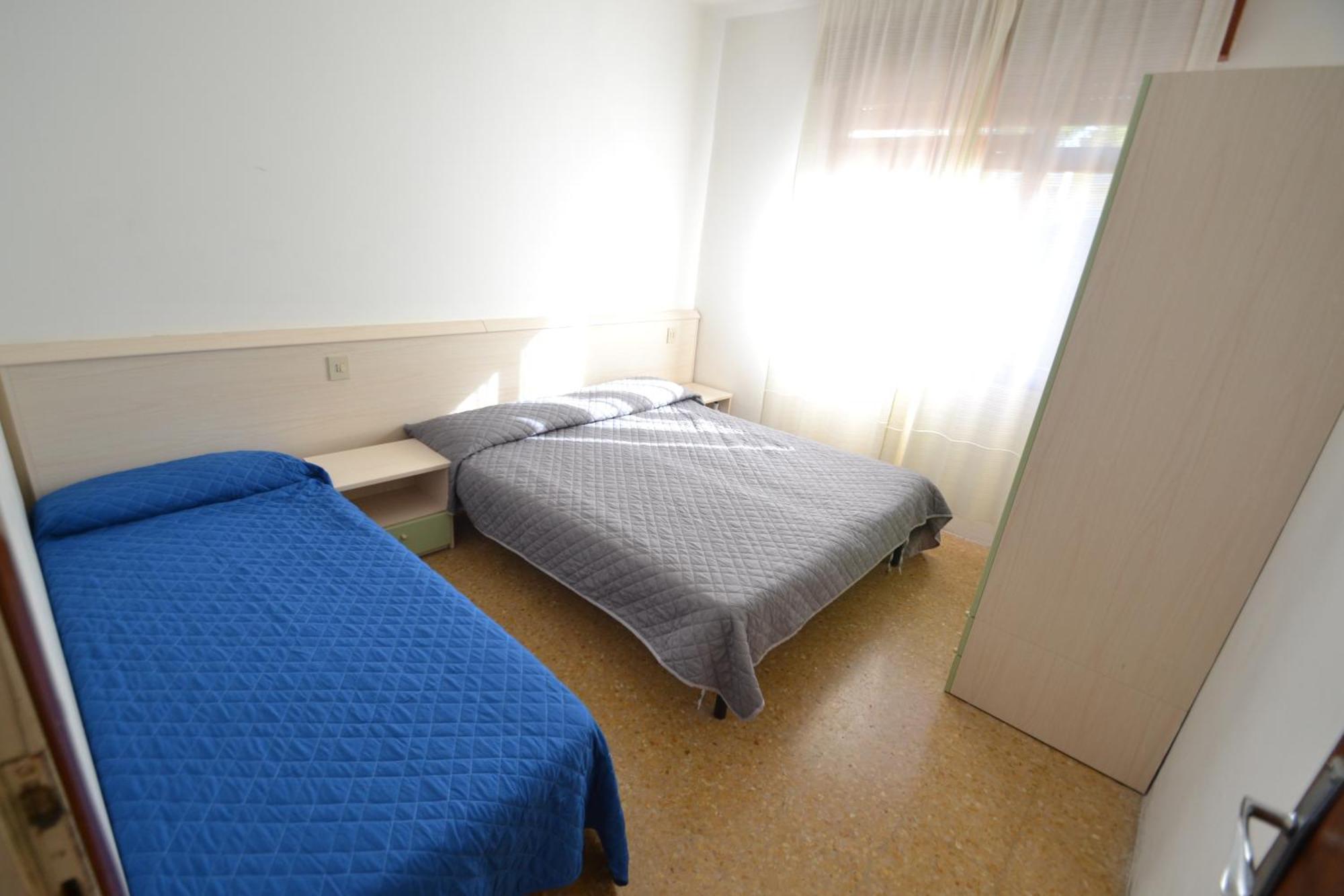 Park Apartment Бибионе Екстериор снимка