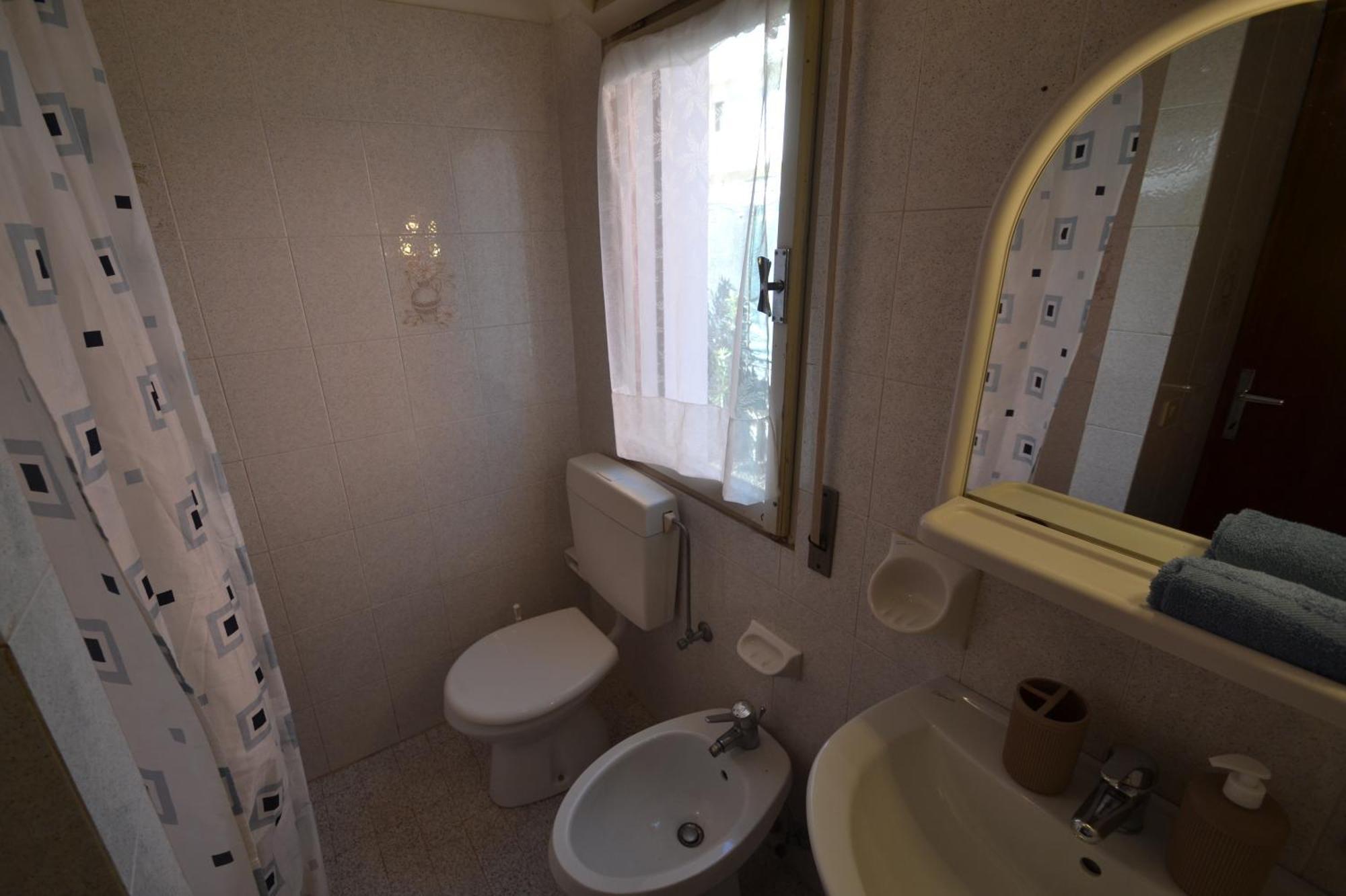 Park Apartment Бибионе Екстериор снимка